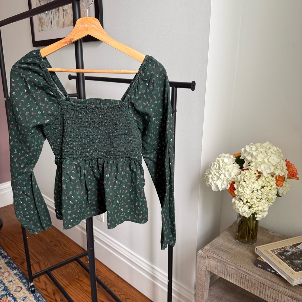 Old Navy Dark Green Smocked Floral Long-Sleeve Blouse